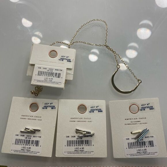 AE Charm necklace & charms NWT - Picture 4 of 8